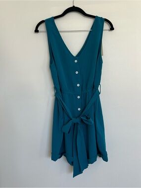 NWT Cupshe Teal Sleeveless V-Neck Button Romper with Tie Waist